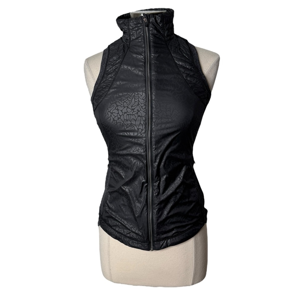 Lululemon Rebel Runner Vest Petal Camo Embossed Wee Stripe‎ Heathered Black Sz 6
